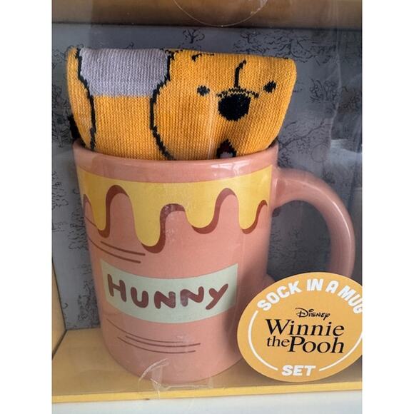 Disney Winnie the Pooh Sock in a Mug with Sticker Gift Set- New - Picture 3 of 3